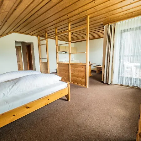 Seehotel Weissensee 福森